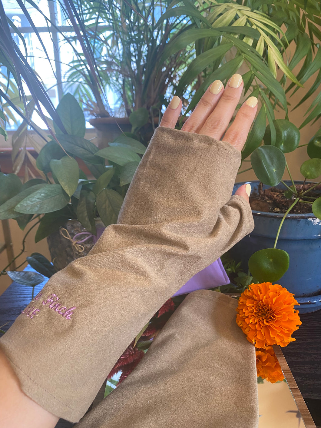 Purple Finch Driving Gloves